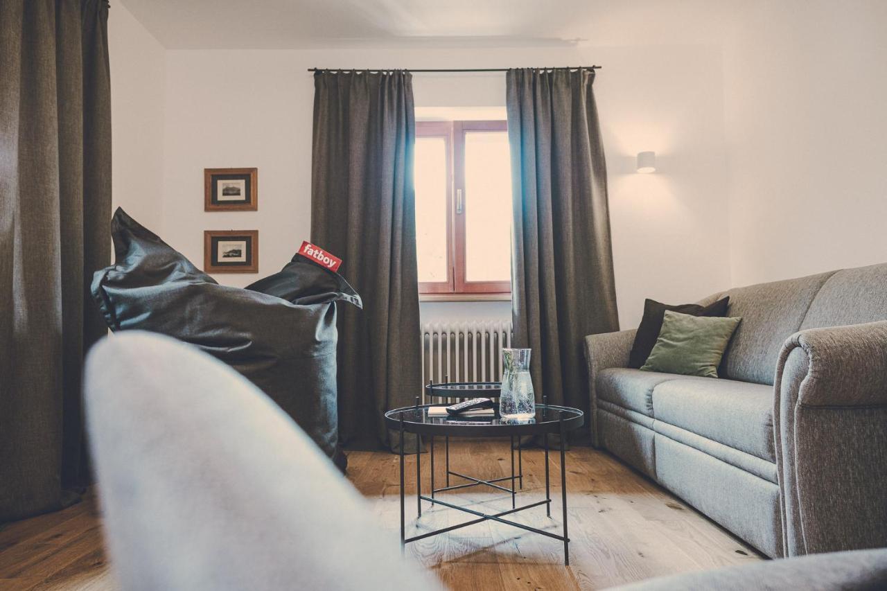 Apartment,885635692:JPEG